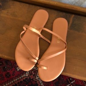 Tkees sandals. Size 8.